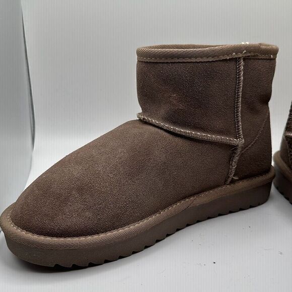 CUSHIONAIRE Women’s Cozy Boot 6 TAUPE - Picture 7 of 7